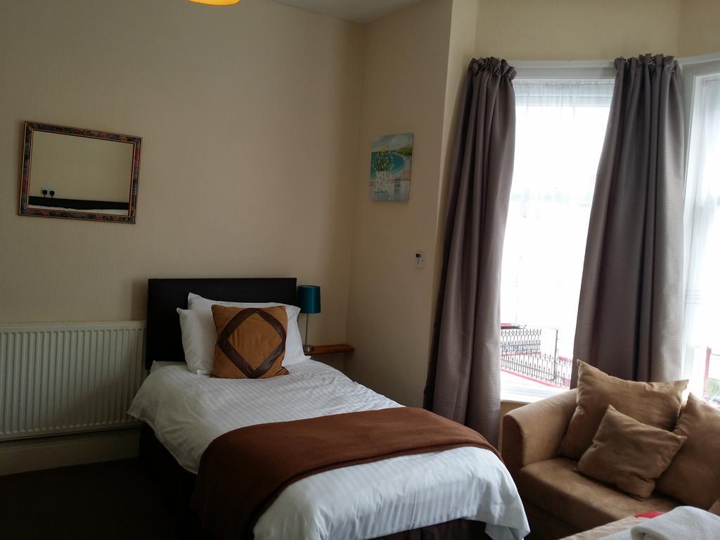 The Beach House Great Yarmouth Szoba fotó